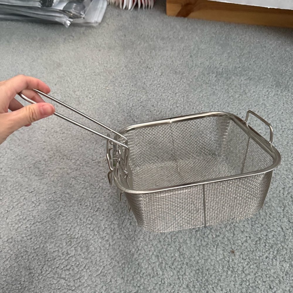 Silver Stainless Steel Deep Fry Mesh Strainer Basket with Handle 7”x6.5”x3” New